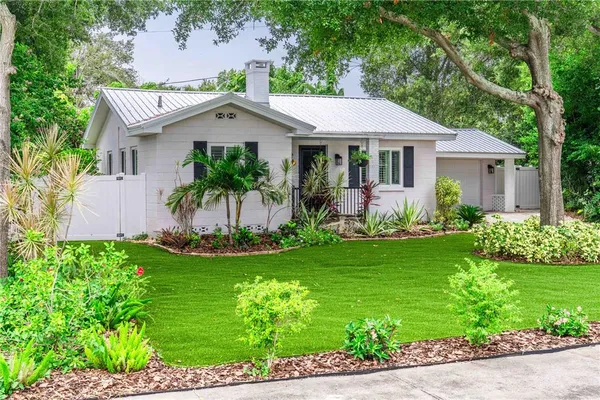 $639,900 | 131 Valencia Drive, Dunedin, FL 34698