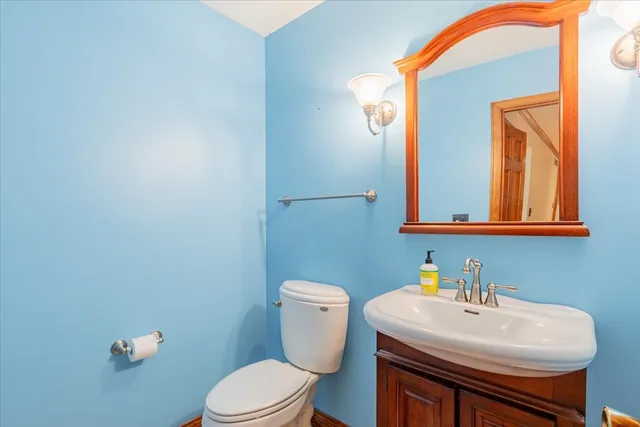 $399,900 | 10 Inverness Drive, Bloomington, IL 61701