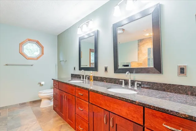 $399,900 | 10 Inverness Drive, Bloomington, IL 61701