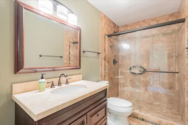 $399,900 | 10 Inverness Drive, Bloomington, IL 61701