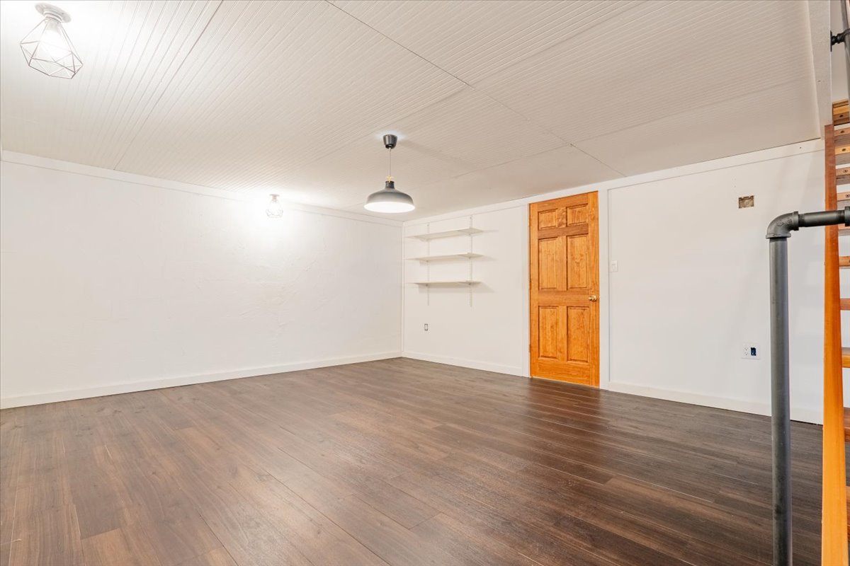 10 Inverness Drive Bloomington, IL 61701 - Photo 32 of 43 wooden floor in an empty room