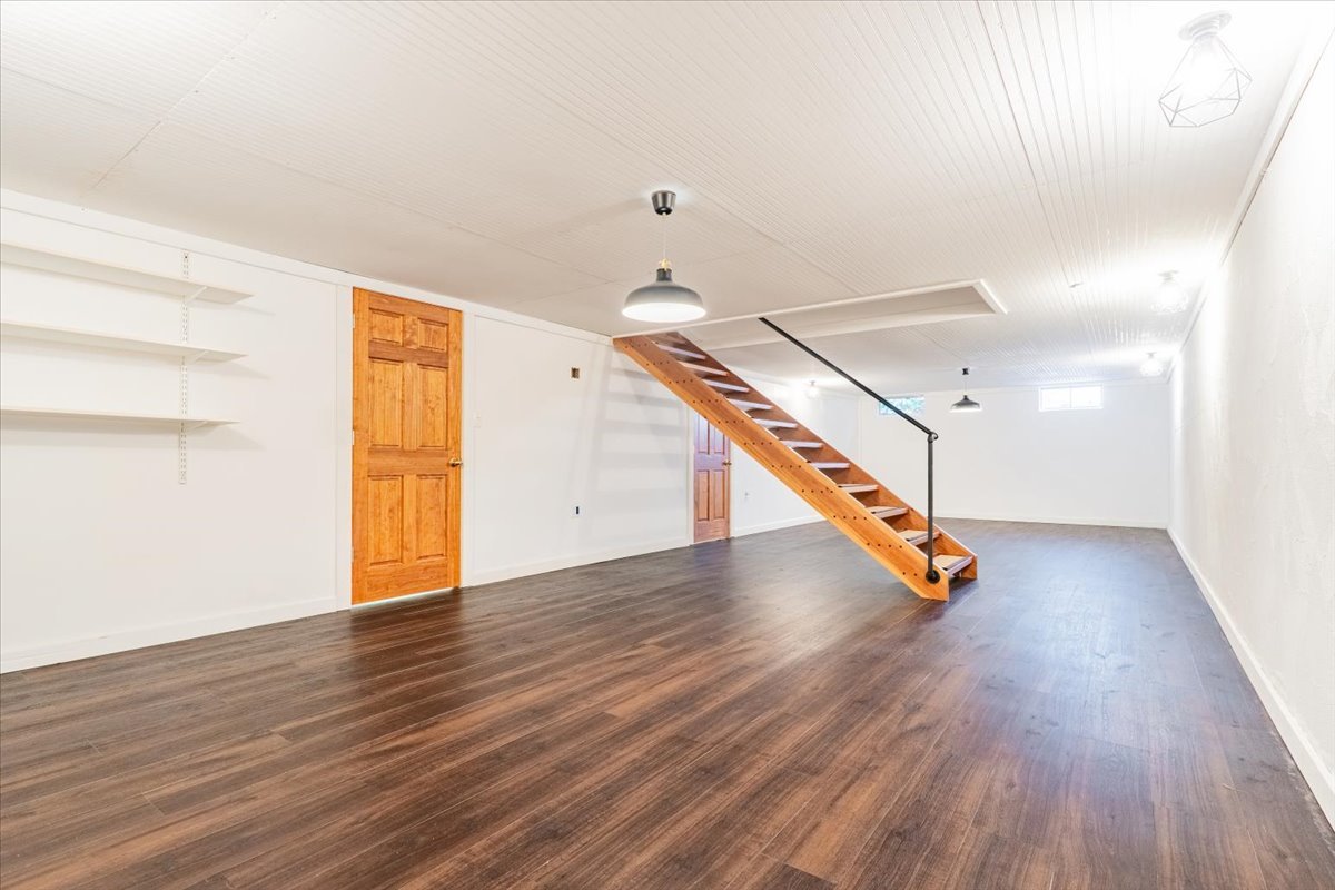 10 Inverness Drive Bloomington, IL 61701 - Photo 33 of 43 a view of an entryway with wooden floor
