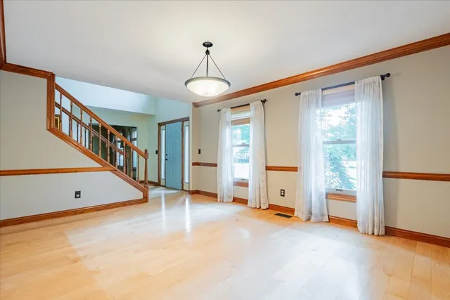 $399,900 | 10 Inverness Drive, Bloomington, IL 61701