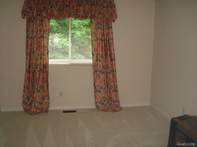 3627 Joshua Drive Rochester, MI 48307 - Photo 23 of 29 Bedroom 3.jpg