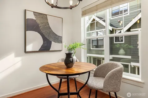 $755,000 | 1848 Northeast Kenyon Court, Issaquah, WA 98029