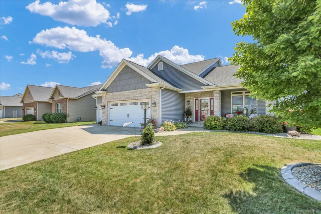 $559,900 | 1121 Declaration Drive, Savoy, IL 61874