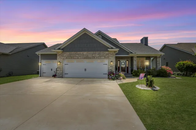 $559,900 | 1121 Declaration Drive, Savoy, IL 61874