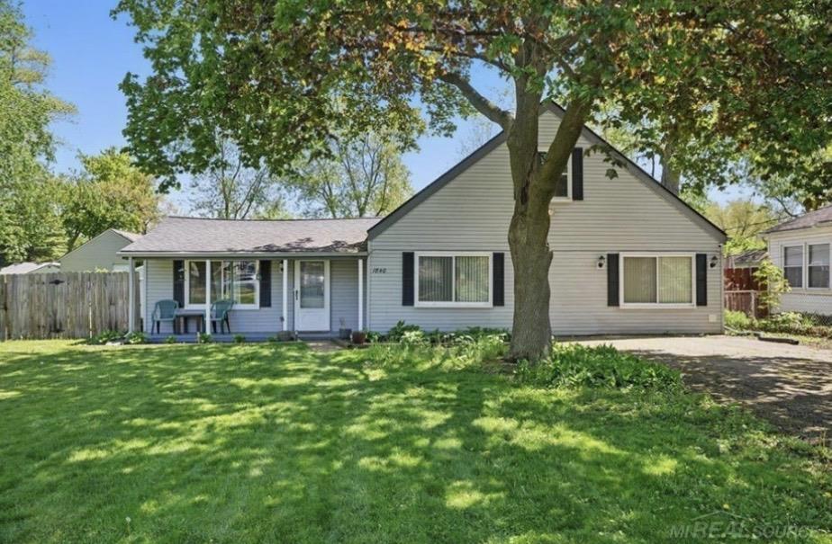 1840 Manse Road Waterford, MI 48328 - Photo 1 of 16