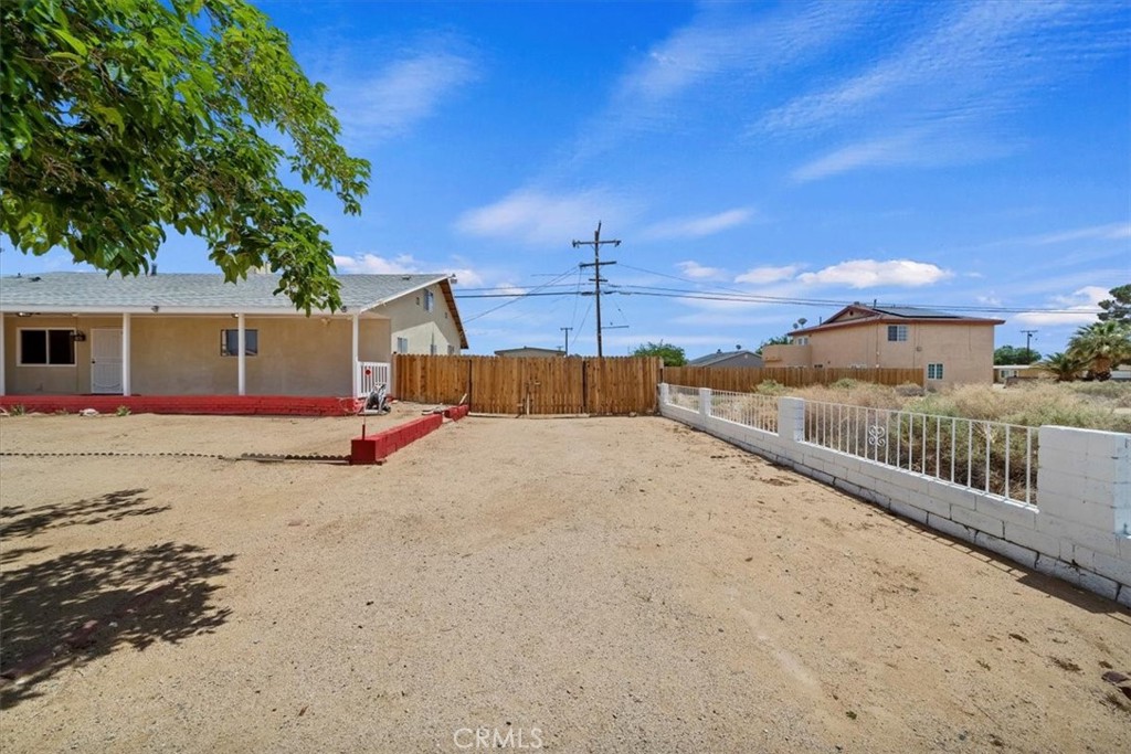 20548 Neuralia Road California City, CA 93505 - Photo 12 of 49