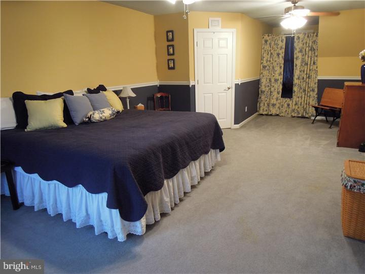 300 Maple Lane Riegelsville, PA 18077 - Photo 15 of 25 Master Bathroom