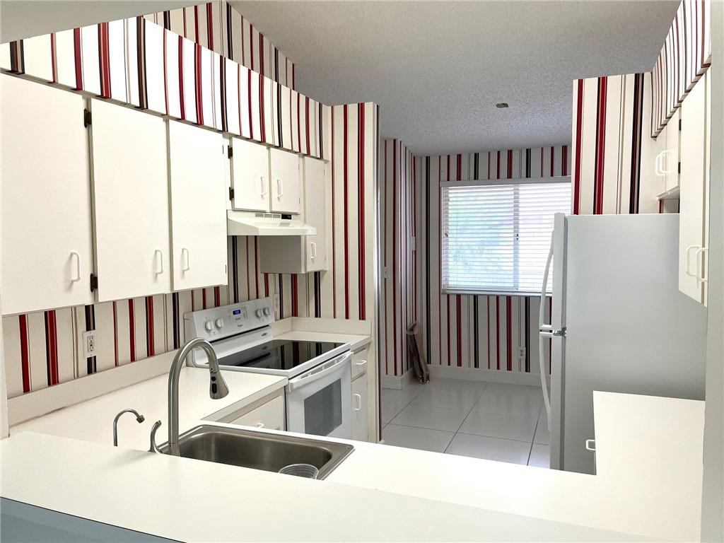 7319 South Devon Drive, Unit 209 Tamarac, FL 33321 - Photo 5 of 18 Photo 5