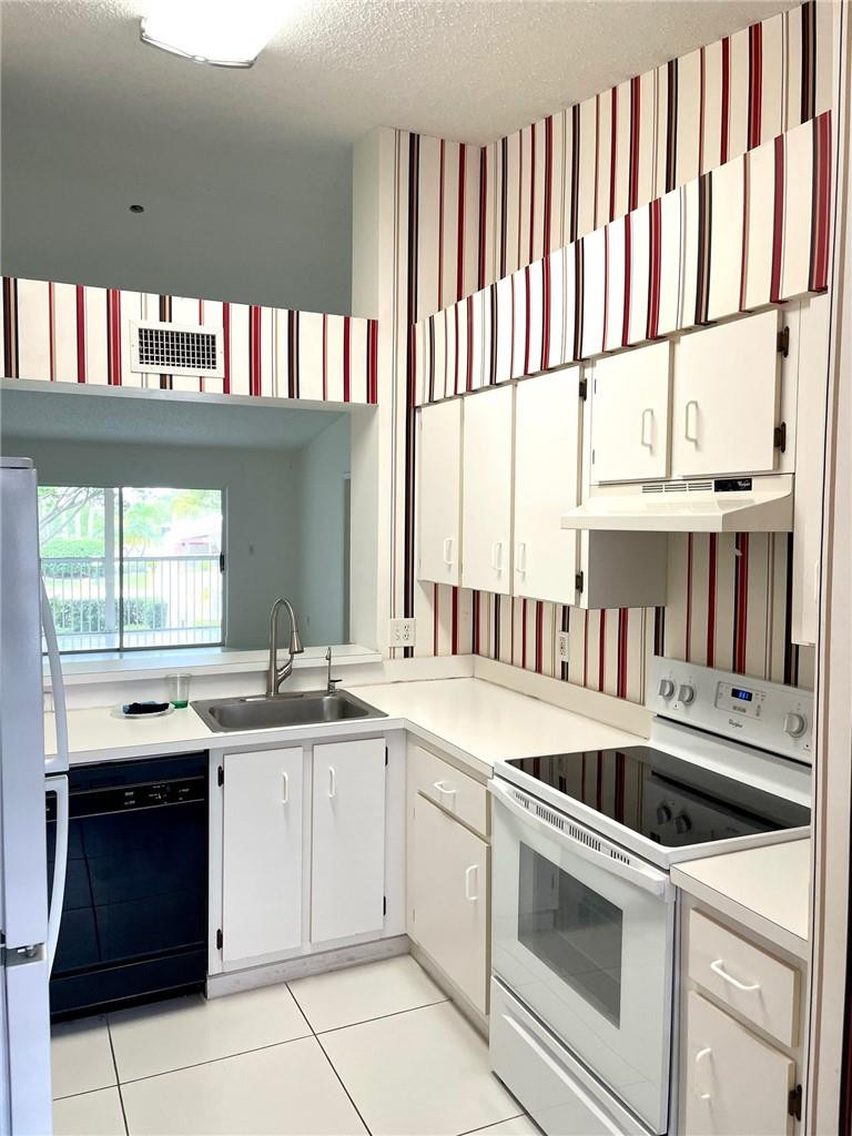 7319 South Devon Drive, Unit 209 Tamarac, FL 33321 - Photo 7 of 18 Photo 7