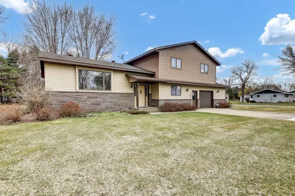 $399,900 | 17473 Fairway Circle, Cold Spring, MN 56320