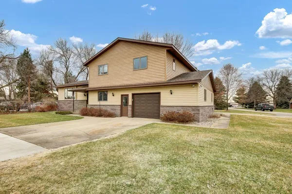 $399,900 | 17473 Fairway Circle, Cold Spring, MN 56320