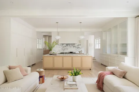 $6,850,000 | 60 Benjamin Street, Old Greenwich, CT 06870