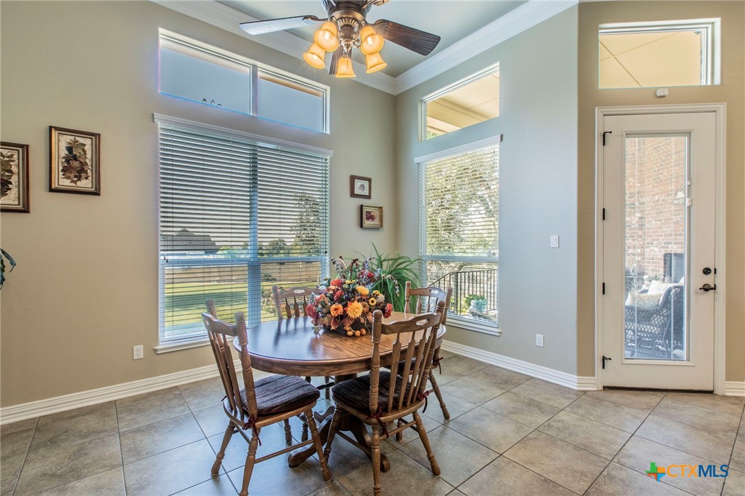 1735 Alta Vista Loop Temple, TX 76502 - Photo 13 of 41 Breakfast Area