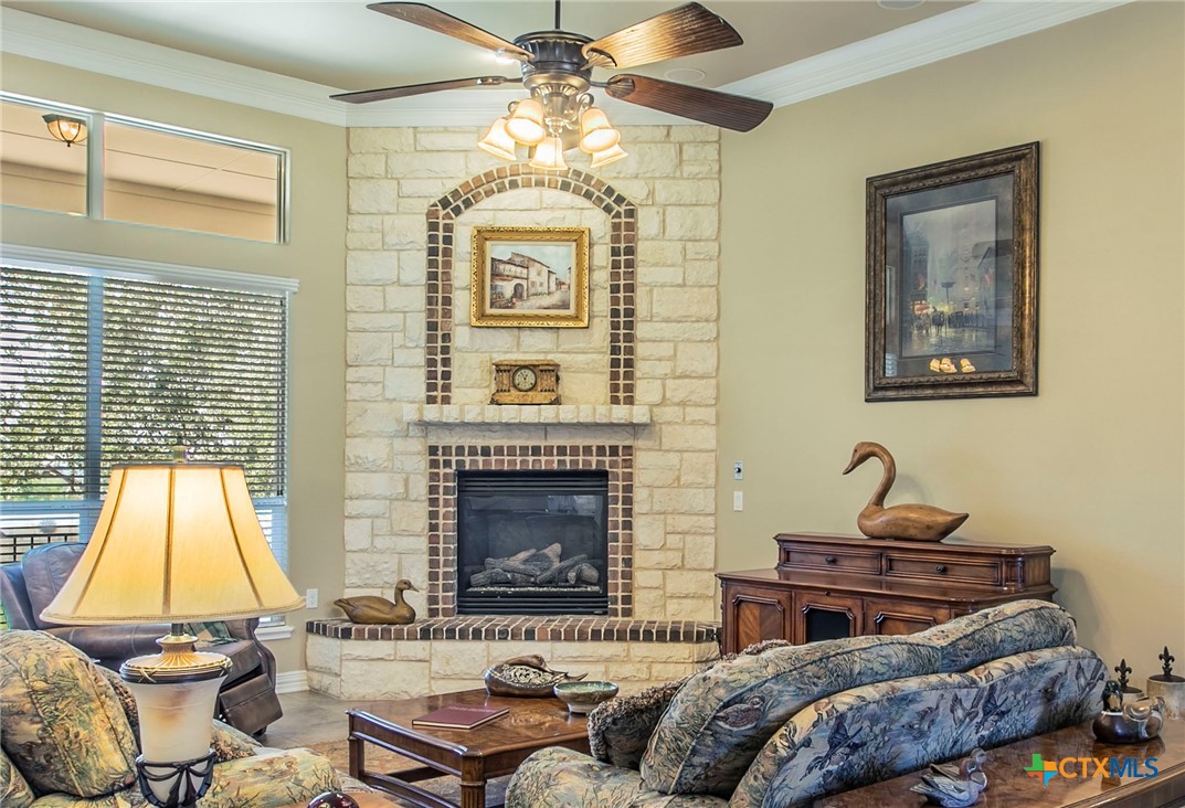 1735 Alta Vista Loop Temple, TX 76502 - Photo 7 of 41 Corner Fireplace - Gas Fireplace