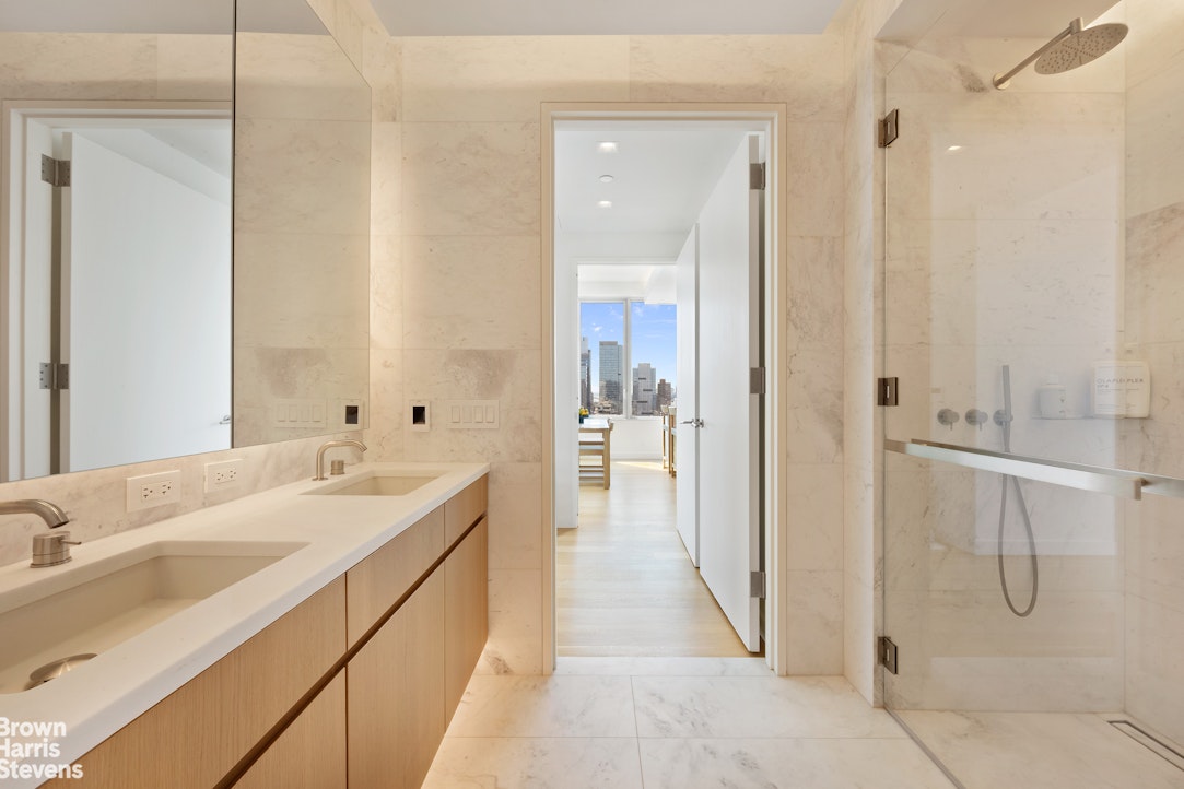 611 West 56th Street, Unit 25A Manhattan, NY 10019 - Photo 9 of 19