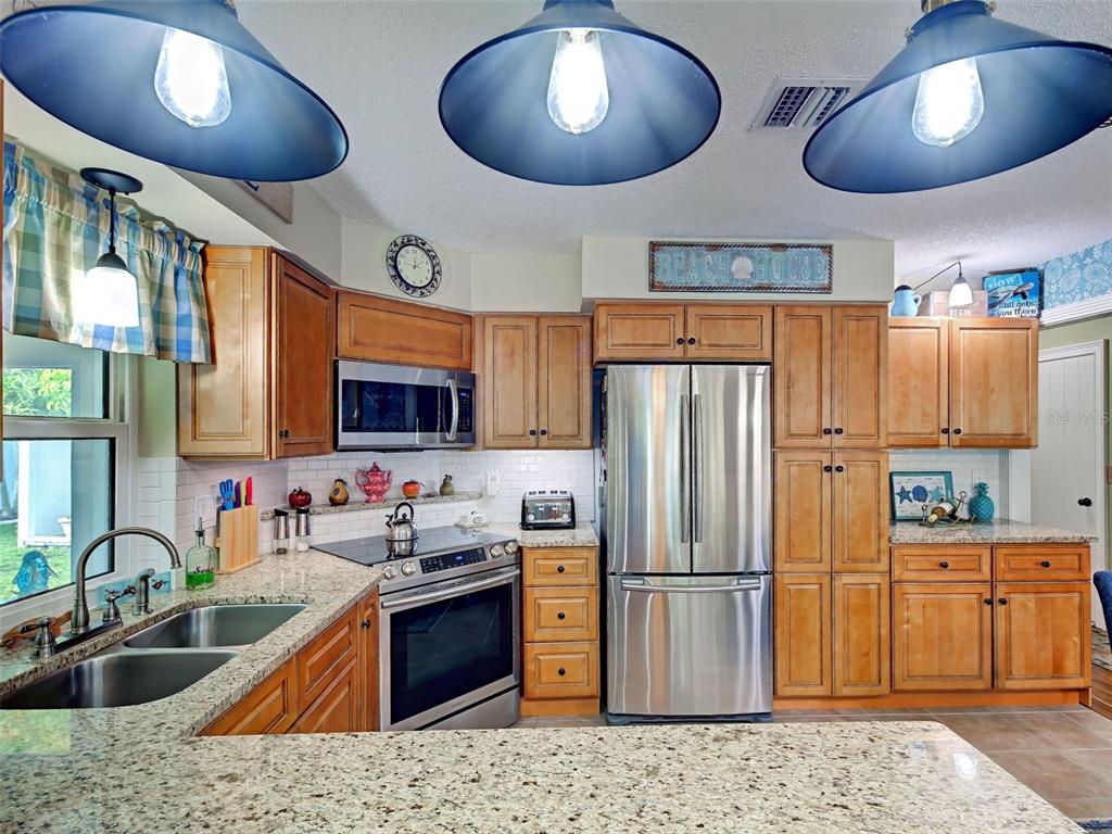 785 Cypress Road Venice, FL 34293 - Photo 17 of 67 Gallery Image 17