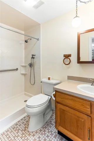 $299,900 | 402 Pinewood Drive, Smithfield, RI 02917