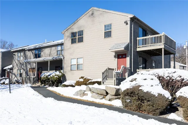 $299,900 | 402 Pinewood Drive, Smithfield, RI 02917