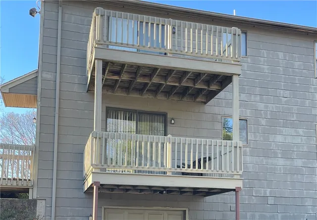 $309,900 | 402 Pinewood Drive, Smithfield, RI 02917