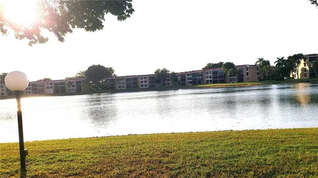 $1,795 | 6010 Coral Lake Drive, Unit 110, Margate, FL 33063