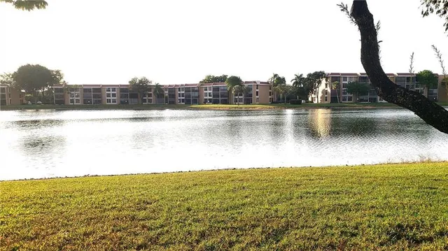 $1,795 | 6010 Coral Lake Drive, Unit 110, Margate, FL 33063