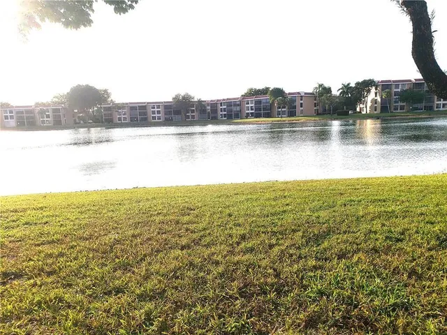 $1,795 | 6010 Coral Lake Drive, Unit 110, Margate, FL 33063
