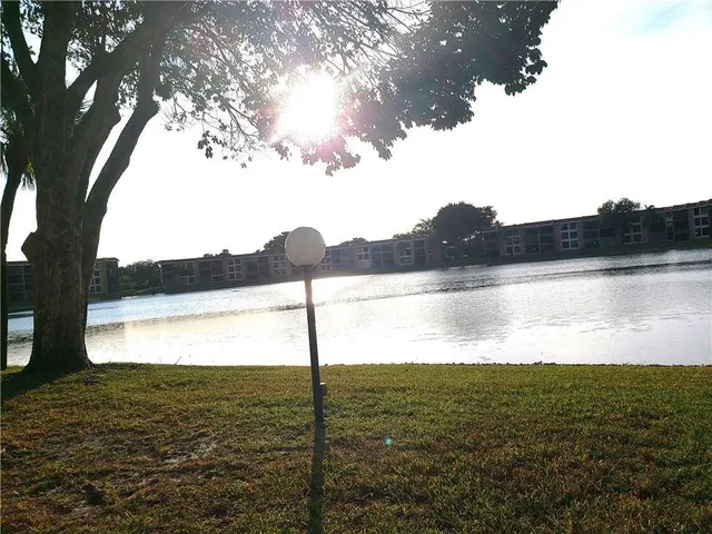 $1,795 | 6010 Coral Lake Drive, Unit 110, Margate, FL 33063