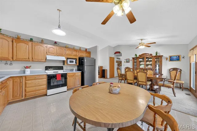 $224,900 | 320 Constitution Avenue, De Soto, MO 63020