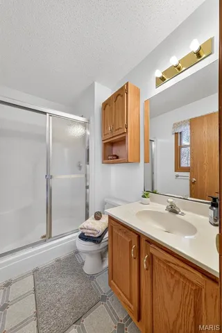 $224,900 | 320 Constitution Avenue, De Soto, MO 63020