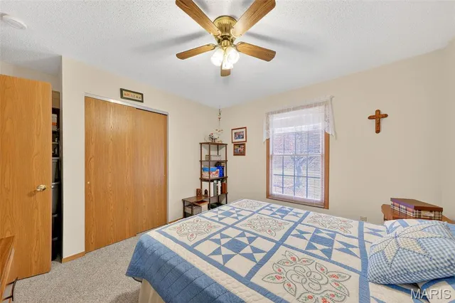 $224,900 | 320 Constitution Avenue, De Soto, MO 63020