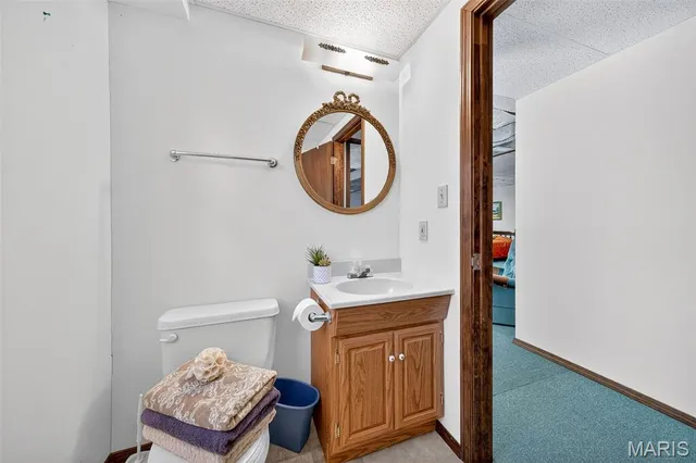 $224,900 | 320 Constitution Avenue, De Soto, MO 63020