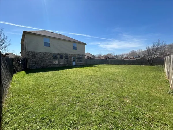 $2,600 | 5148 Waterview Court, Fort Worth, TX 76179