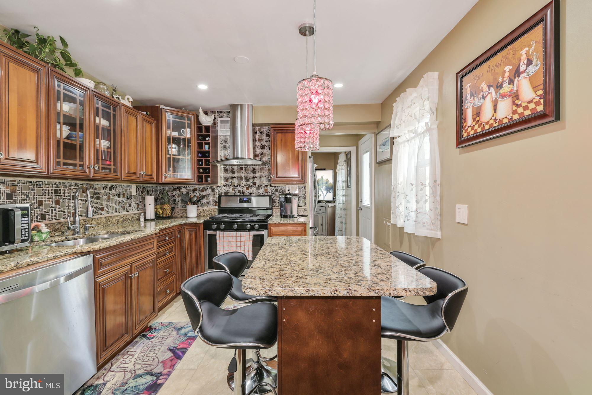 7763 Emerson Road Hyattsville, MD 20784 - Photo 2 of 28 Gallery Image 2