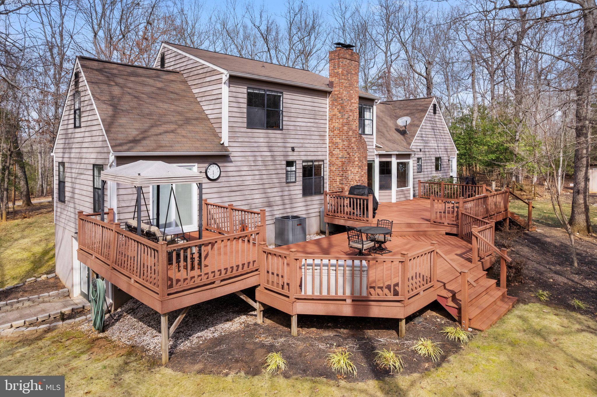 5035 Courtneys Corner Road Sumerduck, VA 22742 - Photo 4 of 71 Multi Level Deck