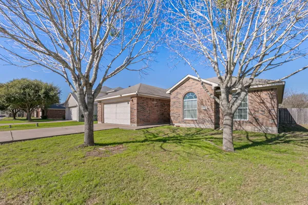 $249,999 | 1609 Paint Brush Drive, Lockhart, TX 78644