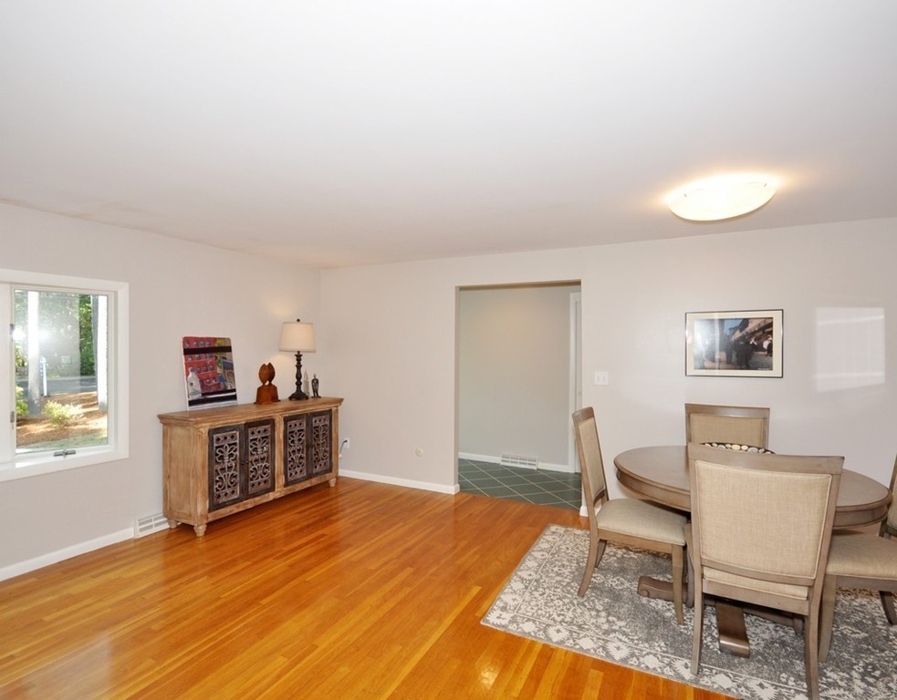 473 Powder Mill Road Concord, MA 01742 - Photo 4 of 14 Gallery Image 4
