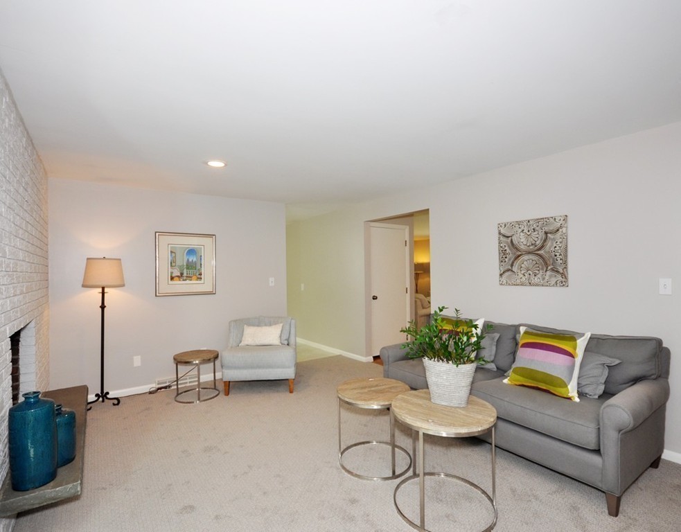 473 Powder Mill Road Concord, MA 01742 - Photo 5 of 14 Gallery Image 5