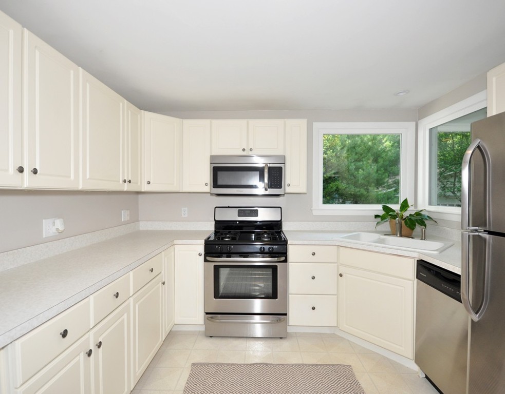 473 Powder Mill Road Concord, MA 01742 - Photo 6 of 14 Gallery Image 6