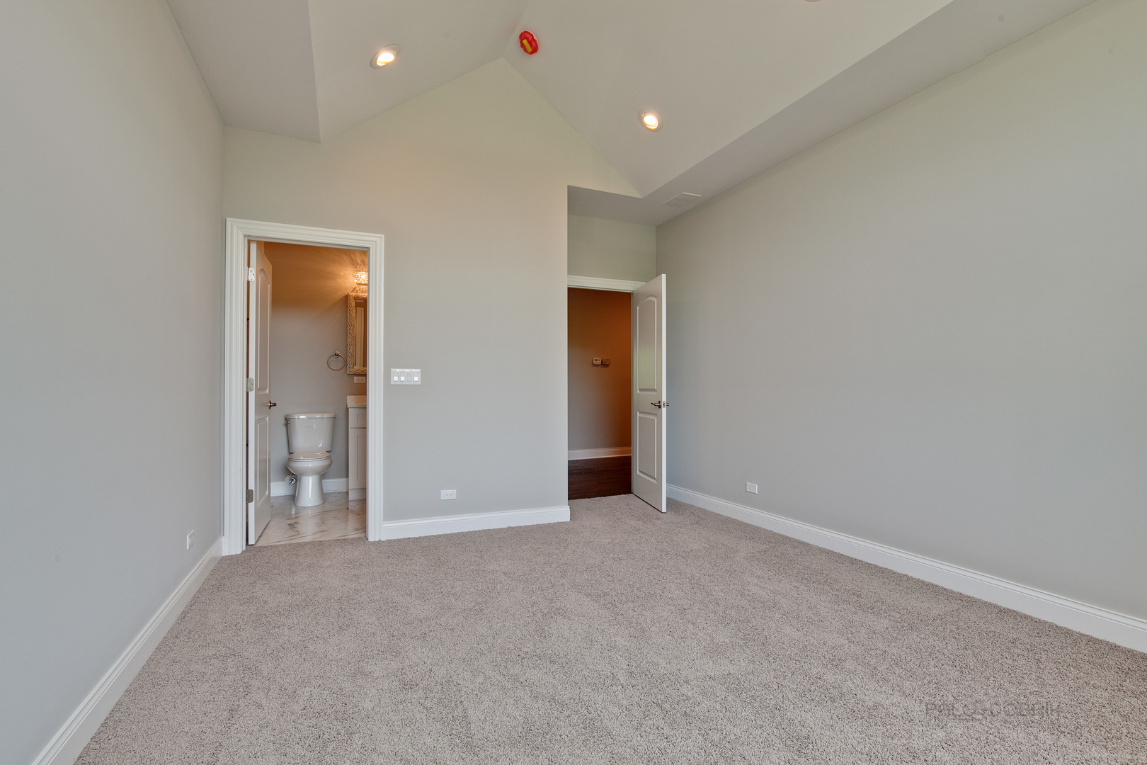 1747 Greenwood Road Glenview, IL 60026 - Photo 33 of 46 an empty room with closet area