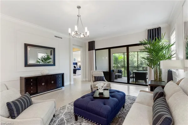 $8,500 | 16382 Viansa Way, Unit 3102, Naples, FL 34110