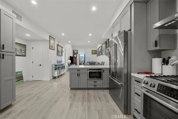 $890,000 | 2608 Honolulu Avenue, Unit 310, Montrose, CA 91020