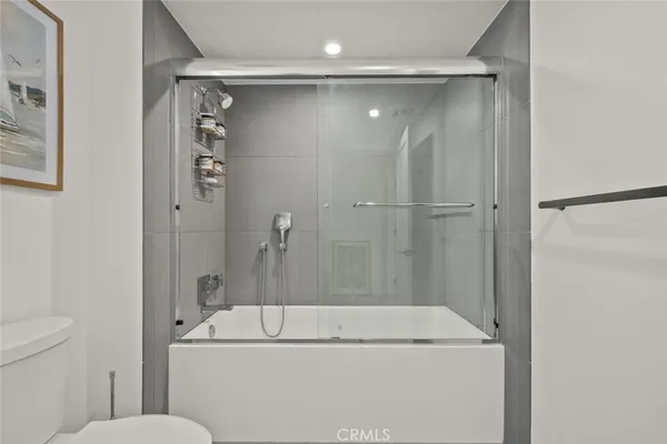 $890,000 | 2608 Honolulu Avenue, Unit 310, Montrose, CA 91020