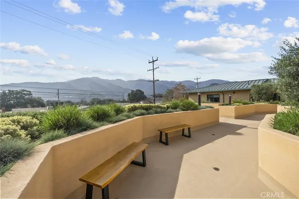 $890,000 | 2608 Honolulu Avenue, Unit 310, Montrose, CA 91020