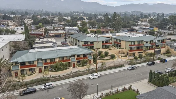 $890,000 | 2608 Honolulu Avenue, Unit 310, Montrose, CA 91020