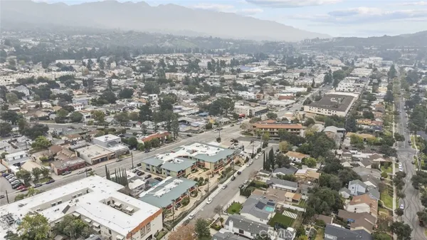 $890,000 | 2608 Honolulu Avenue, Unit 310, Montrose, CA 91020