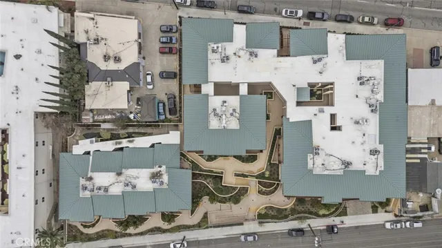 $900,000 | 2608 Honolulu Avenue, Unit 310, Montrose, CA 91020