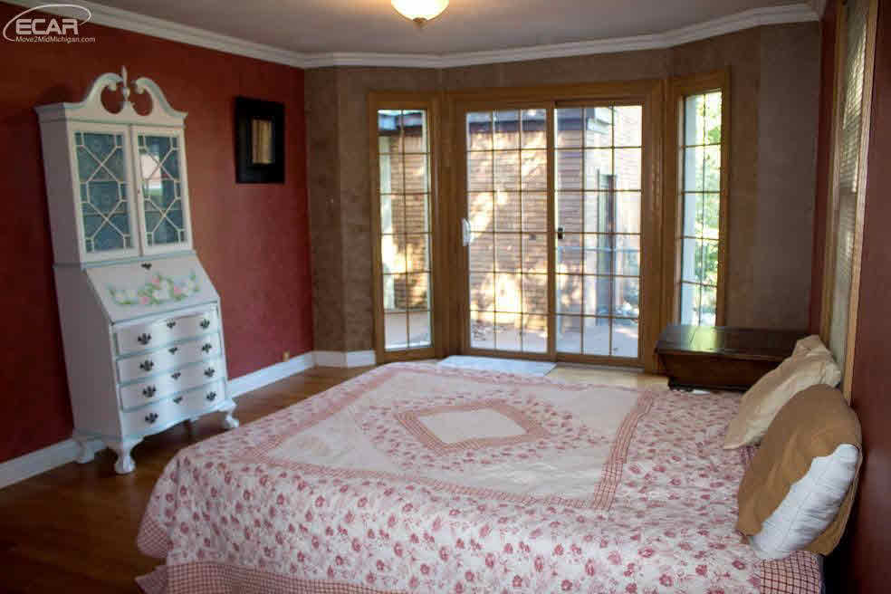 1359 Flushing Road Flushing, MI 48433 - Photo 14 of 58 21318253-13.JPG